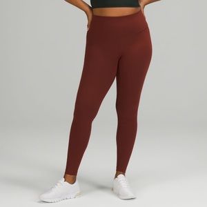 Burnt red wunder trains 28’